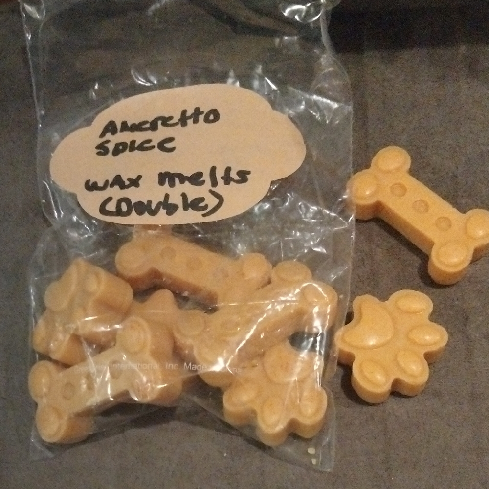 Ameretro Sooce Scented Homemade Wax Melts with Bone and Paw Shapes